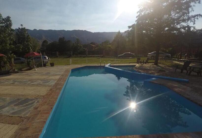 Hotel Ayres Del Bosque