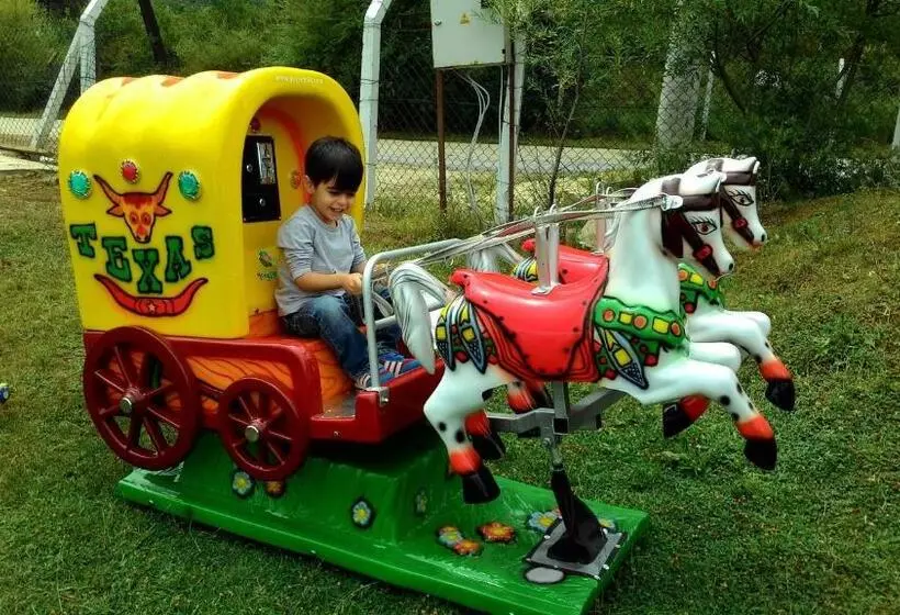 Motelli Zumrut Bahce