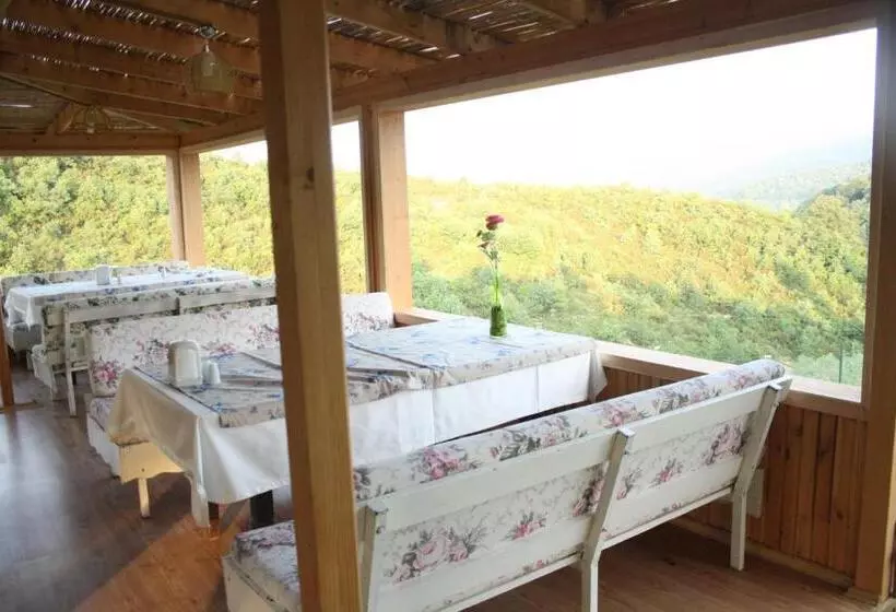 Motelli Zumrut Bahce