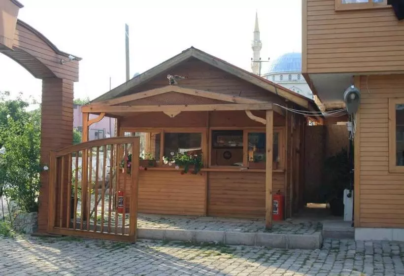 Motelli Zumrut Bahce