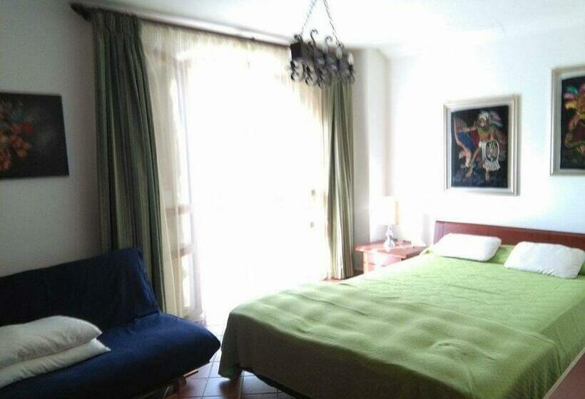 Пансион Casa Vacanze La Riva Bianca