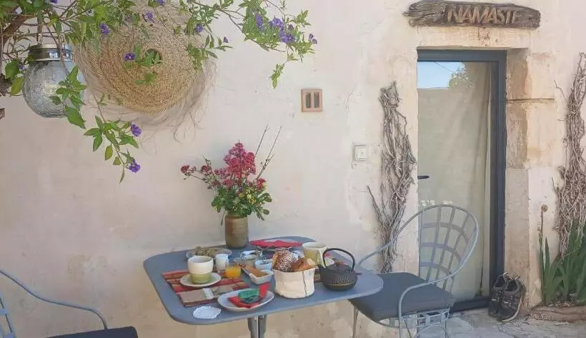 Majatalo Une Nuit Au Village   Chambre D Hôtes De Charme