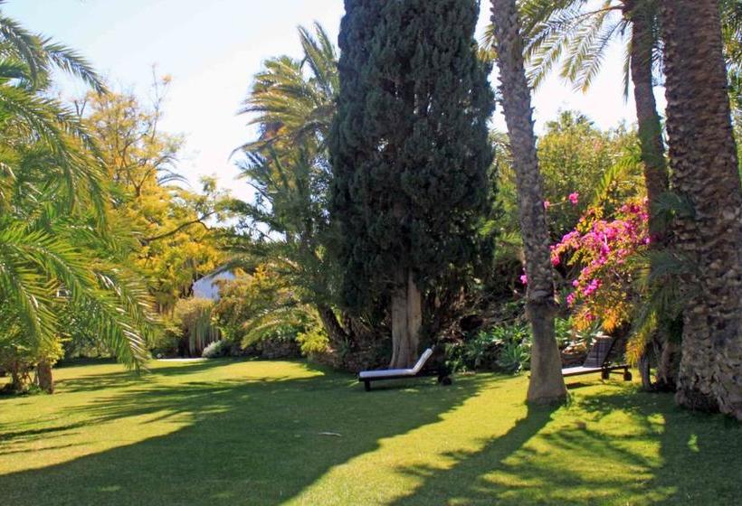 여관 Finca Justus Frank