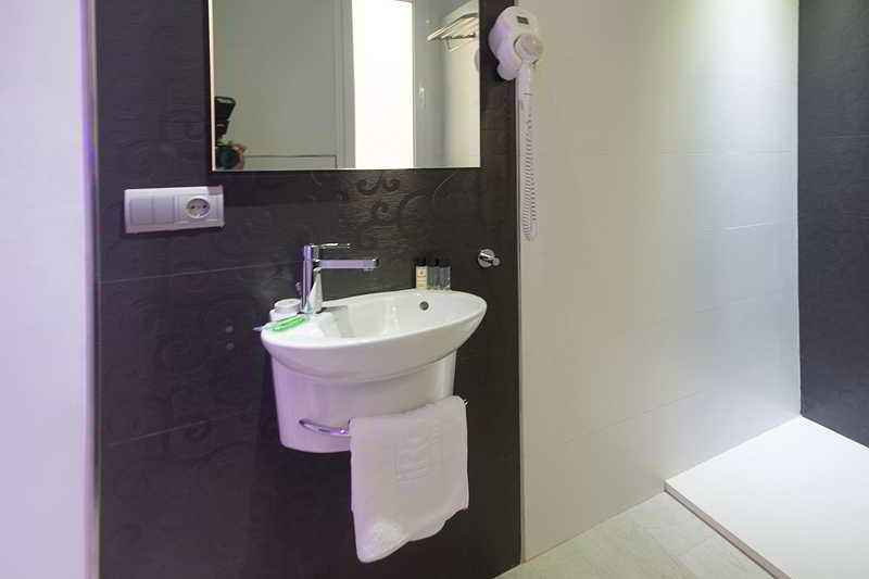 فندق فئة نجمة واحدة Irooms Rooms