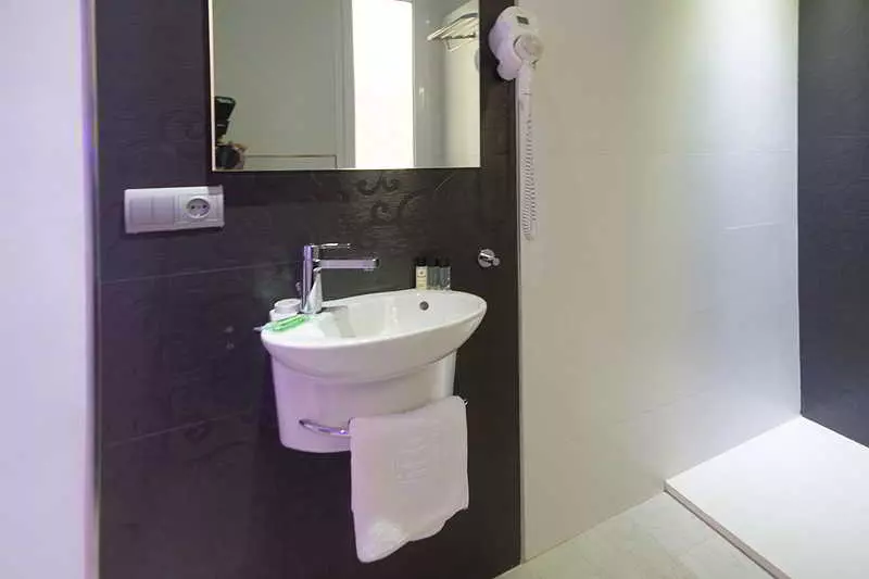 فندق فئة نجمة واحدة Irooms Rooms