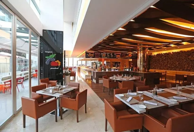 Szálloda Cali Marriott