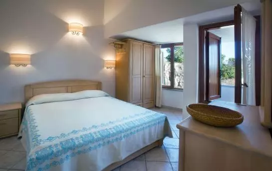 Отель Capo Ceraso Resort