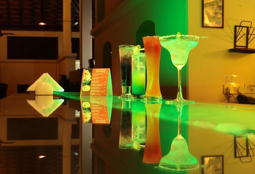 Hotel Coconut Creek Resort Dabolim Airport