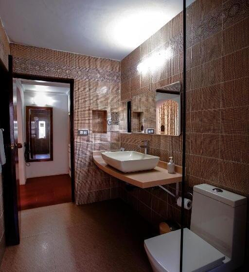 Hotel Coconut Creek Resort Dabolim Airport