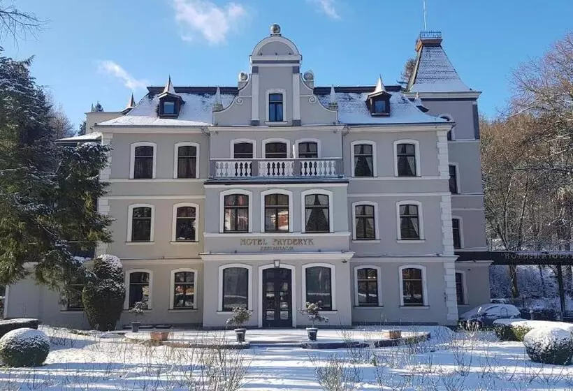 هتل Fryderyk