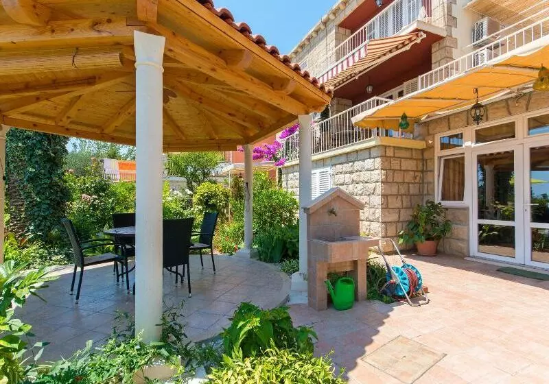 Отель House Kata