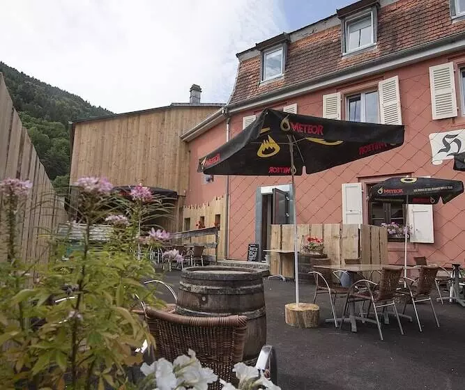 Отель Hôtel Restaurant Valneige