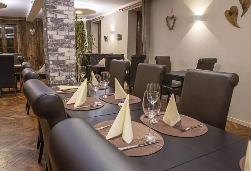 Отель Hôtel Restaurant Valneige