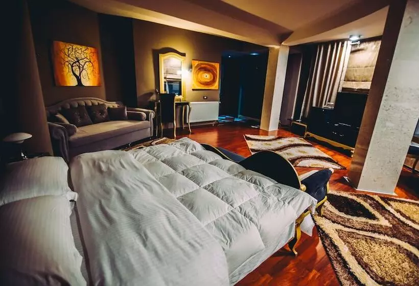 בית מלון כפרי Kocibelli Pool & Spa