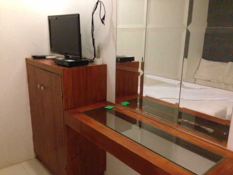 Hotell Lux Apartelle