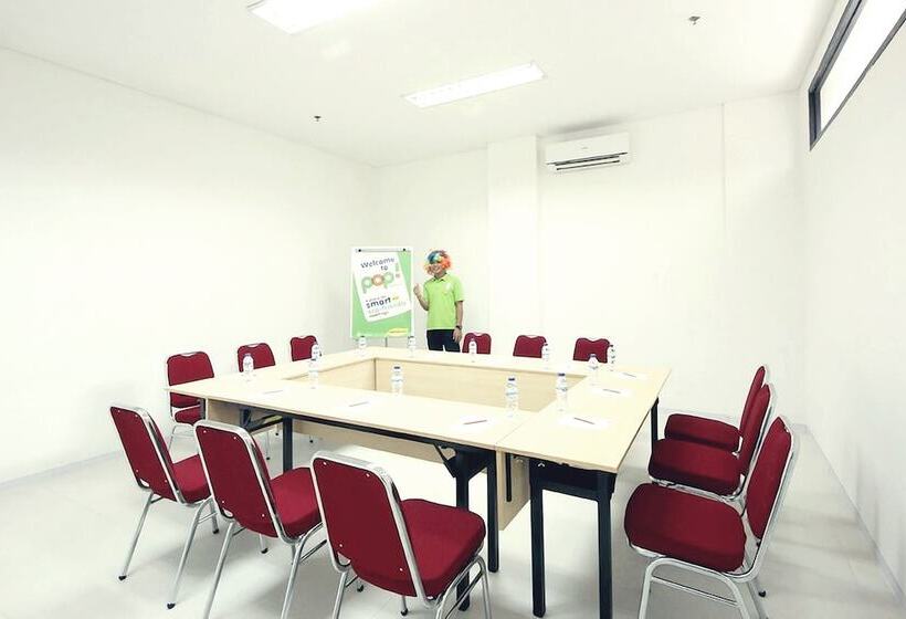Pop! Hotel Airport Jakarta