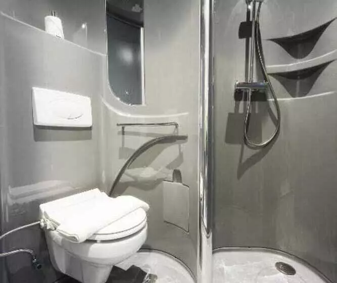 Pop! Hotel Airport Jakarta