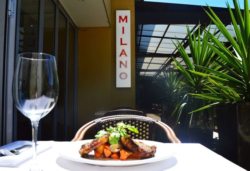 Ramada Hotel & Suites By Wyndham Cabramatta