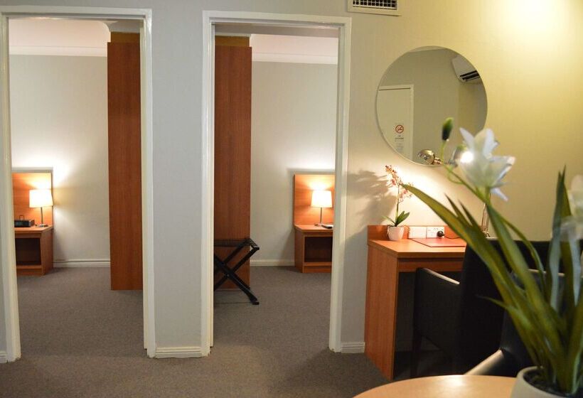 Ramada Hotel & Suites By Wyndham Cabramatta