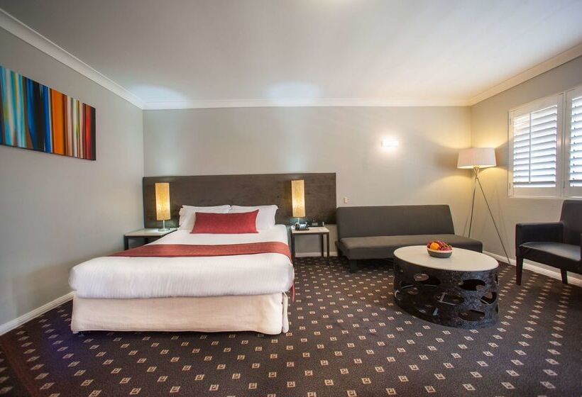 Ramada Hotel & Suites By Wyndham Cabramatta