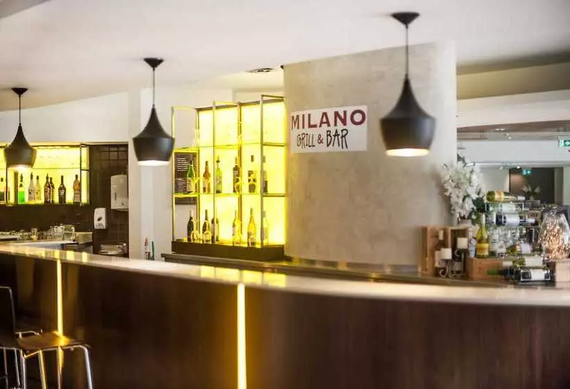 Ramada Hotel & Suites By Wyndham Cabramatta