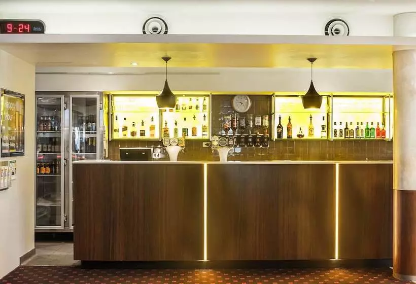 Ramada Hotel & Suites By Wyndham Cabramatta