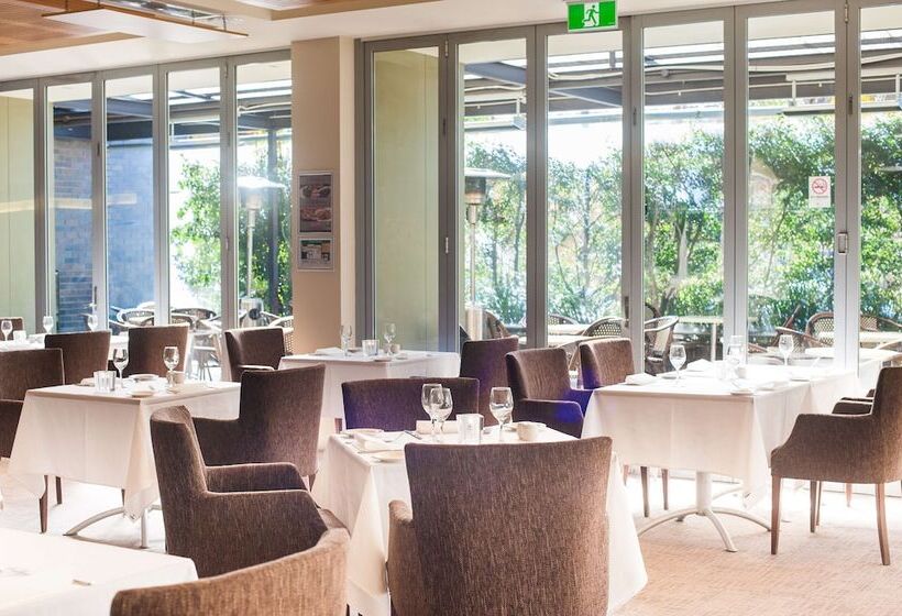 Ramada Hotel & Suites By Wyndham Cabramatta