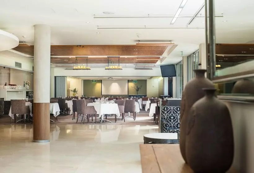 Ramada Hotel & Suites By Wyndham Cabramatta