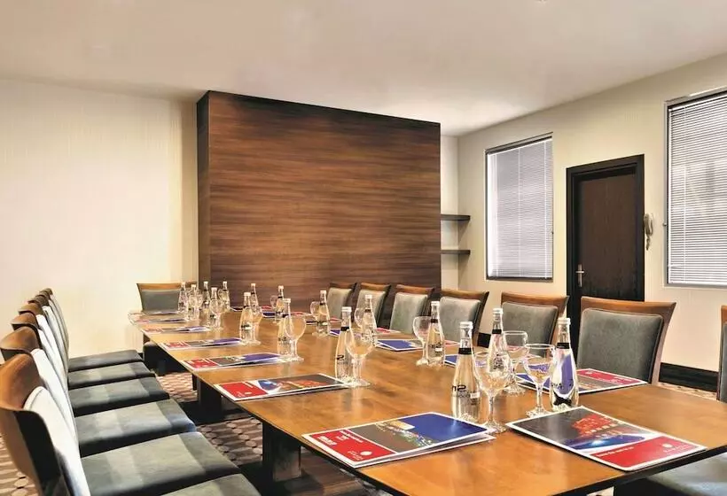 בית מלון כפרי Ramada By Wyndham Tekirdağ