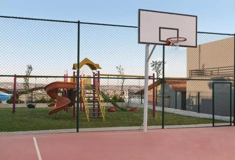 בית מלון כפרי Ramada By Wyndham Tekirdağ