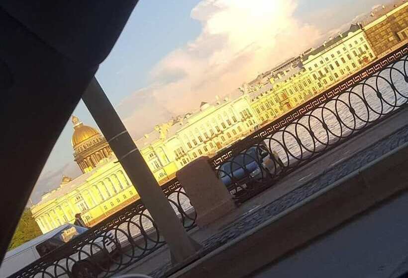 בית מלון כפרי Svarog Film