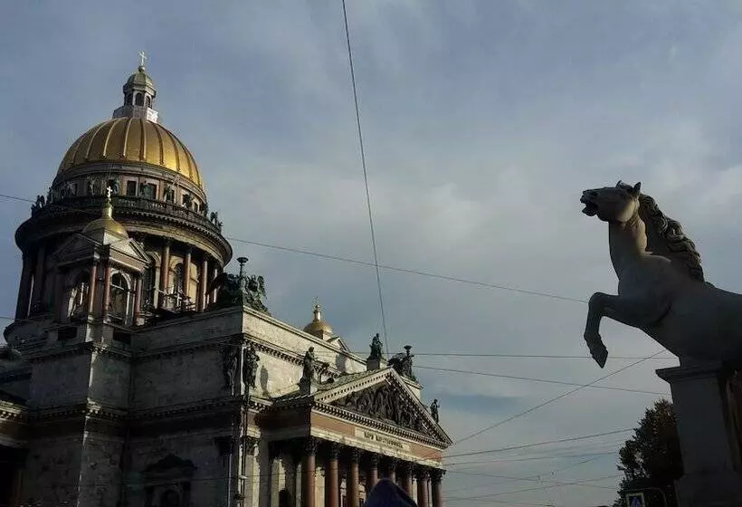 בית מלון כפרי Svarog Film