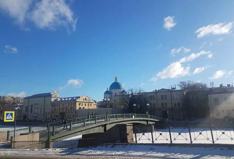 בית מלון כפרי Svarog Film