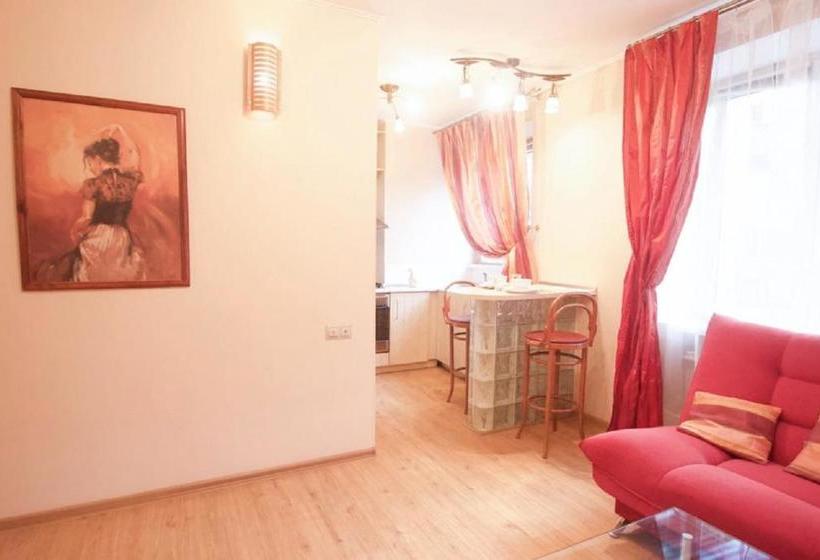 Apartment At Frunzenskaya