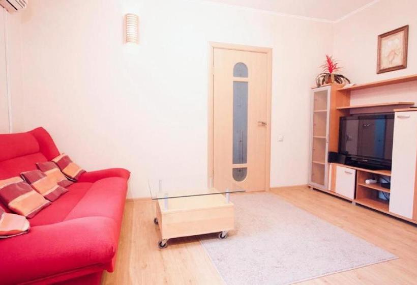 Apartment At Frunzenskaya