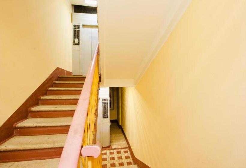 Apartment At Frunzenskaya