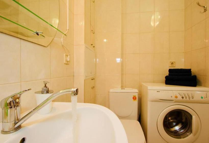 Apartment At Frunzenskaya