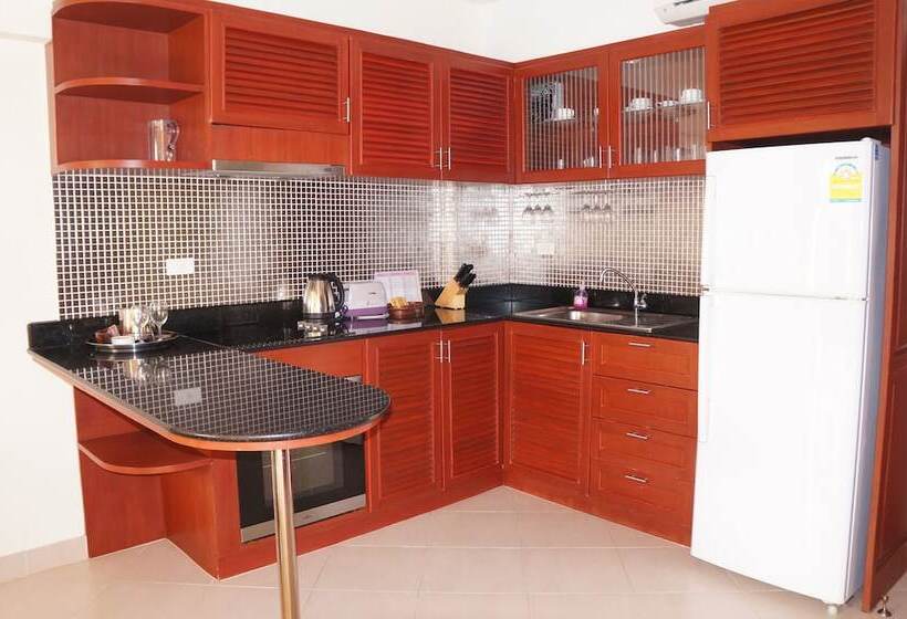 The Royal Tropical Beach At Vip Chain Resort