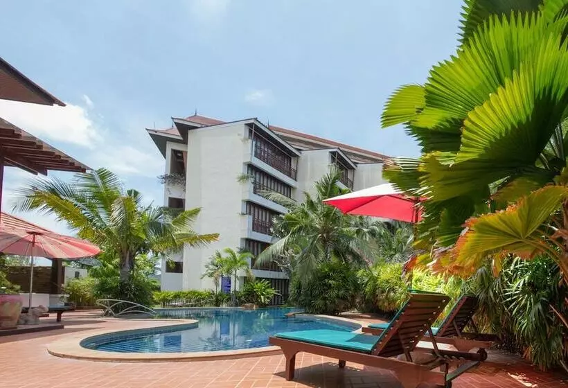 The Royal Tropical Beach At Vip Chain Resort