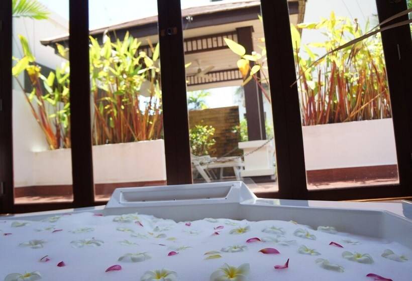 The Royal Tropical Beach At Vip Chain Resort