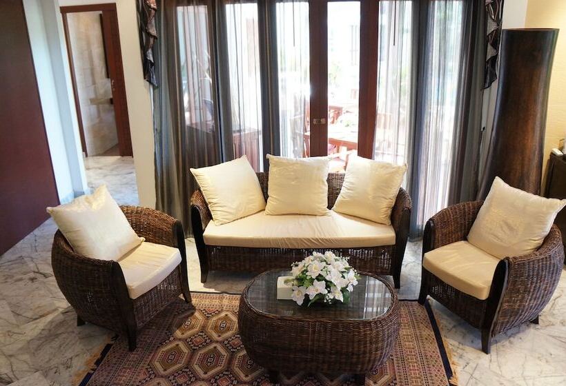 The Royal Tropical Beach At Vip Chain Resort