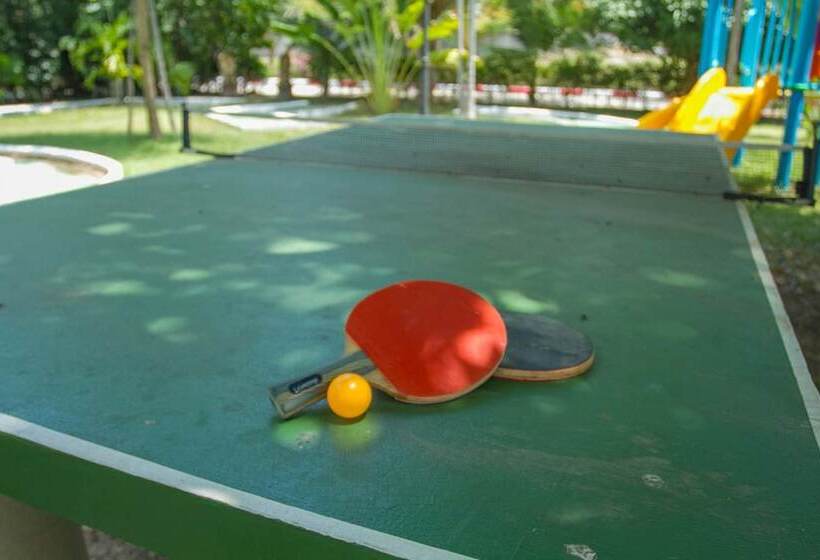 The Royal Tropical Beach At Vip Chain Resort