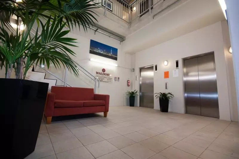 Bankside Waldorf Hotel And Apartments