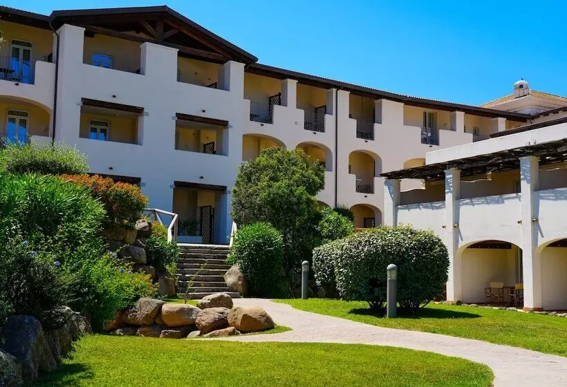 Cala Della Torre Resort