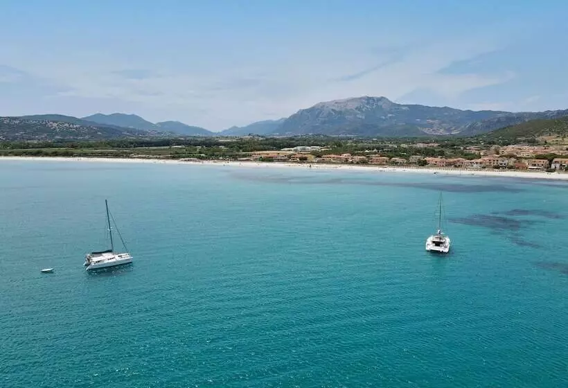 Cala Della Torre Resort