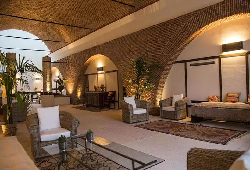 Delser Verona Manor House