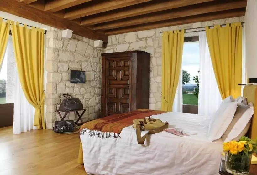 Delser Verona Manor House