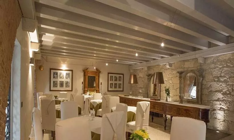 Delser Verona Manor House