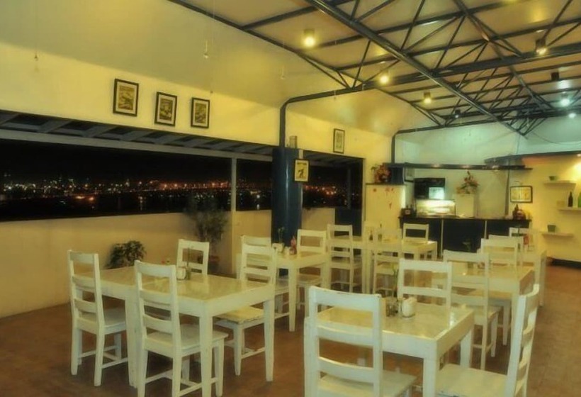 Hotelli Ace Penzionne