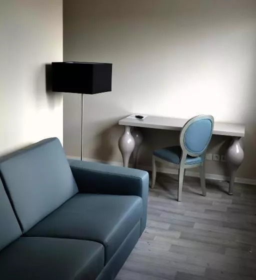 Adonis Hotel Bayonne